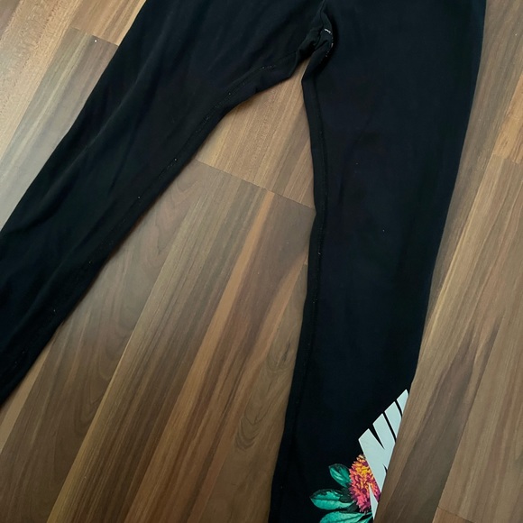 Nike Girls leggings - Picture 2 of 6